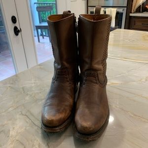 CUADRA LEATHER BOOTS FOR MEN size 8 1/2. Inner side zipper closure!